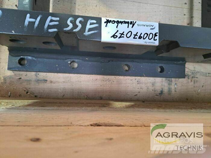 CLAAS ANHÄNGEBOCK 其他畜牧业器械和配件