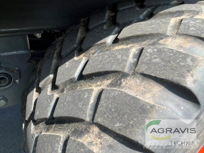CLAAS CARGOS 750 自动装载拖车
