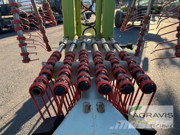 CLAAS LINER 2700 犁耙和摊草机