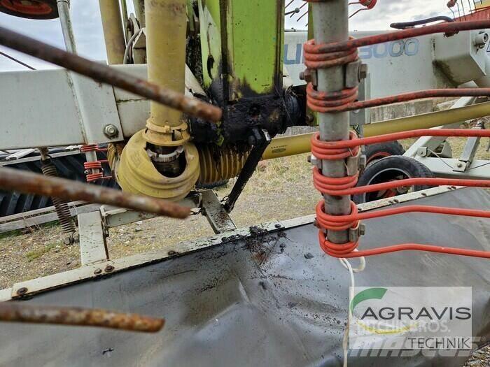 CLAAS LINER 3000 犁耙和摊草机