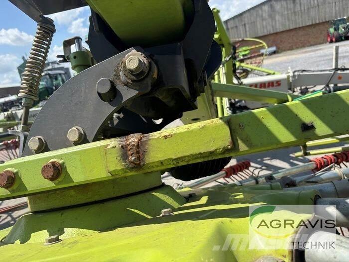 CLAAS LINER 4000 犁耙和摊草机