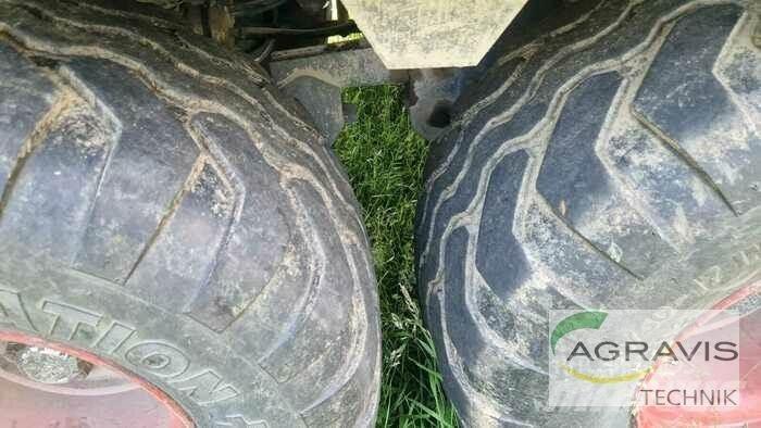 CLAAS QUANTUM 3500 P 自动装载拖车