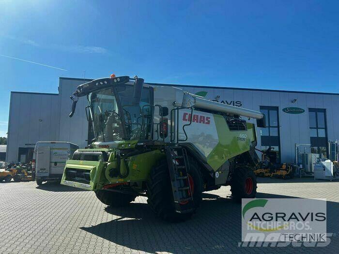 CLAAS TRION 650 联合收割机
