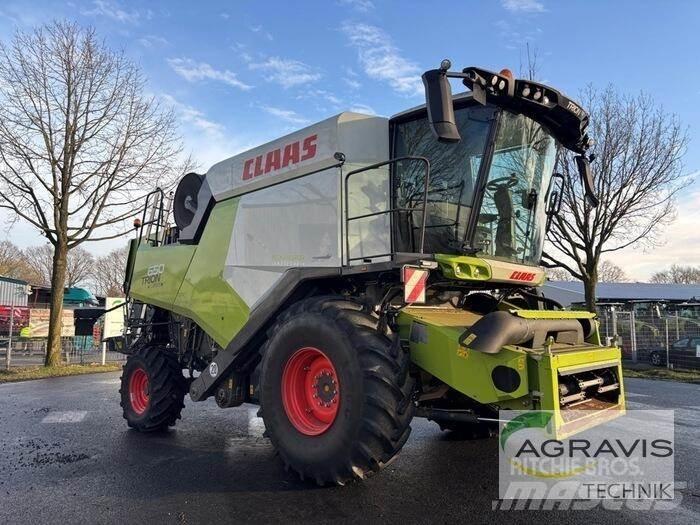 CLAAS TRION 650 联合收割机