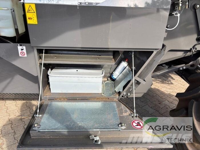 CLAAS TRION 650 联合收割机