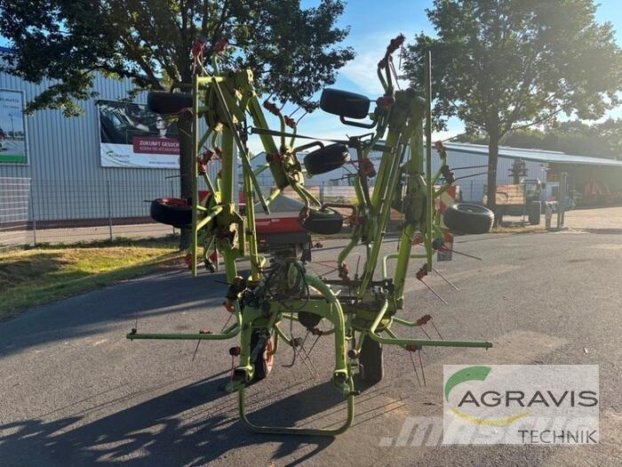 CLAAS VOLTO 870 (9.5) 犁耙和摊草机