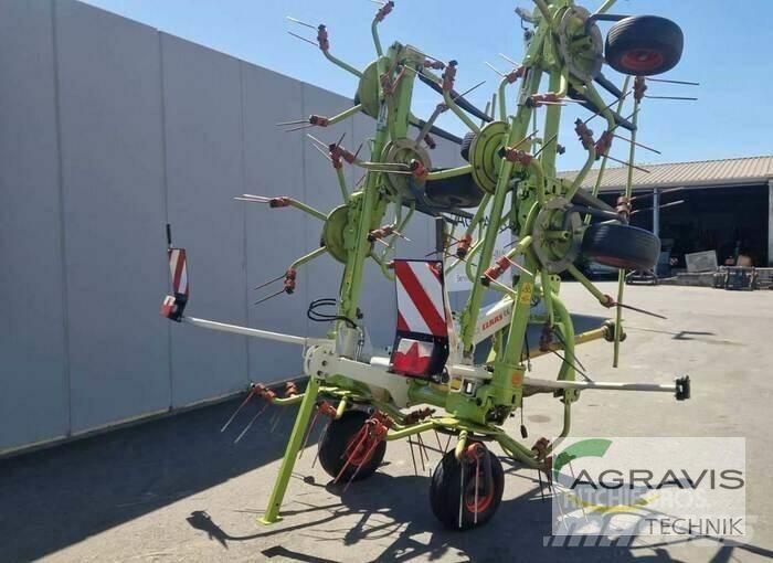 CLAAS VOLTO 900 犁耙和摊草机