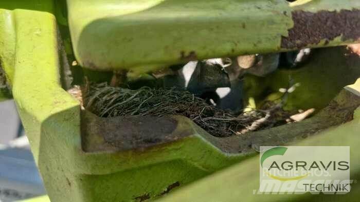 CLAAS VOLTO 900 犁耙和摊草机
