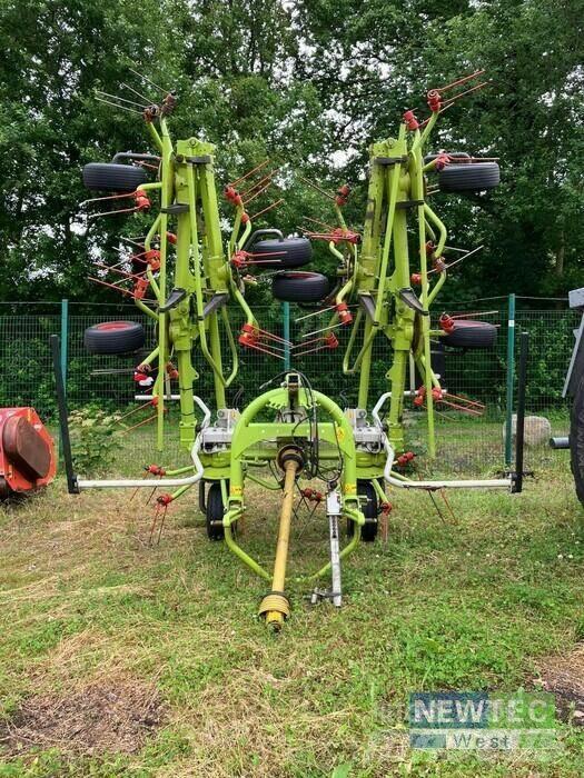 CLAAS VOLTO 900 犁耙和摊草机