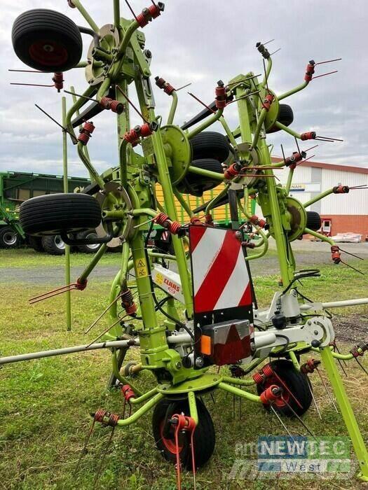 CLAAS VOLTO 900 犁耙和摊草机