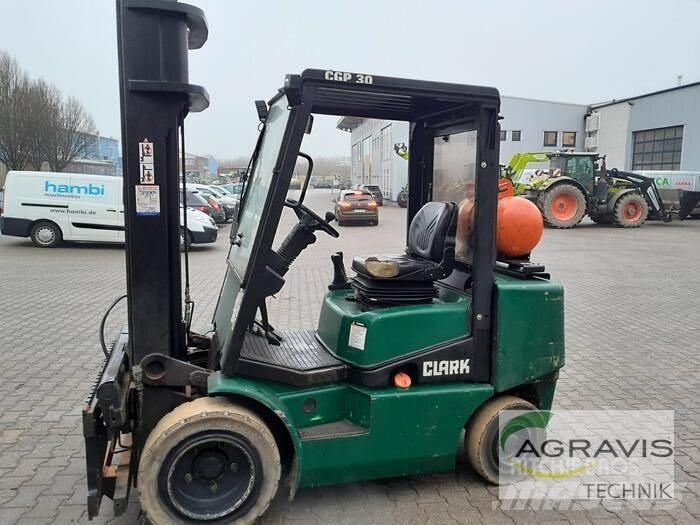 Clark CGP30 其他叉车