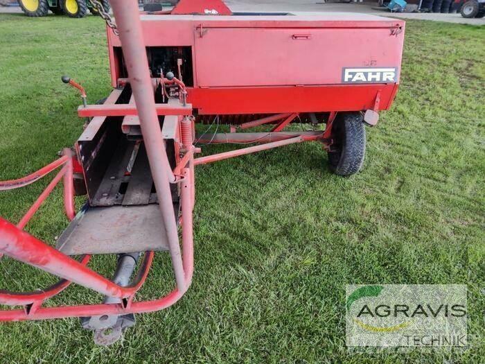 Deutz-Fahr HD 400 方捆打捆机