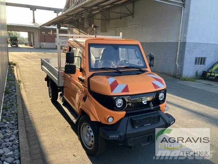 Evum MOTORS ACAR XL 汽车