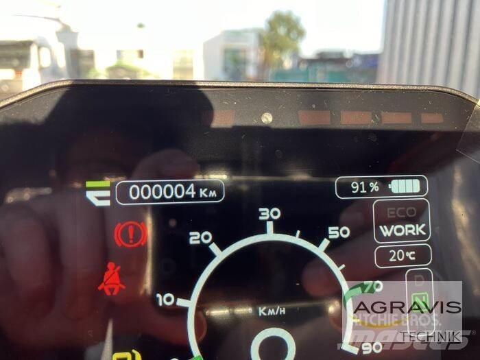 Evum MOTORS ACAR XL 汽车