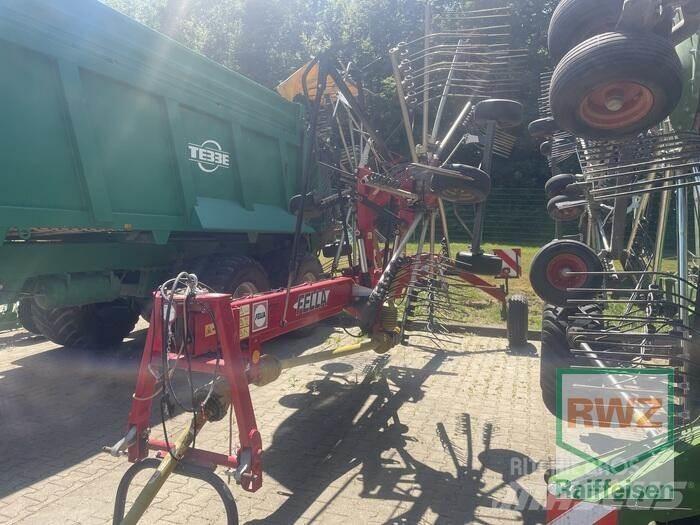 Fella Schwader TS 1402 犁耙和摊草机
