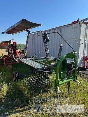 Fendt FORMER 426 DN 犁耙和摊草机