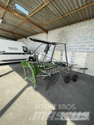 Fendt Former 456DN 犁耙和摊草机