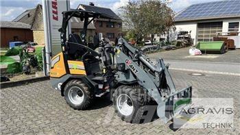 GiANT G2200E 轮式装载机