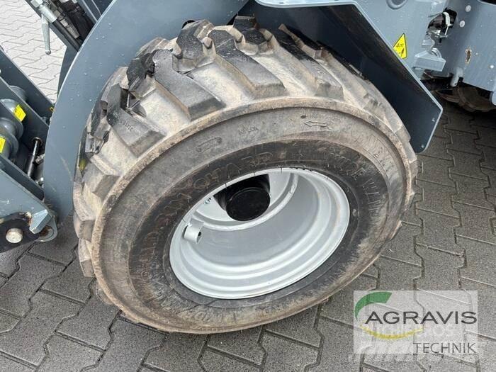 GiANT G2500 HD 轮式装载机