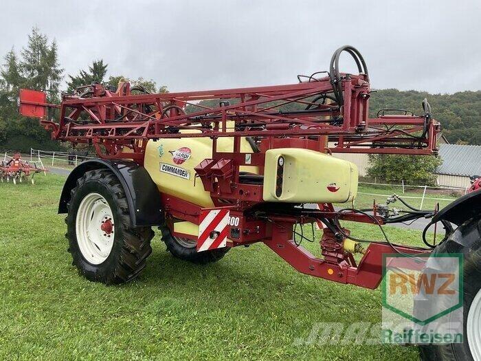 Hardi Commander 2800 牵引式喷雾机