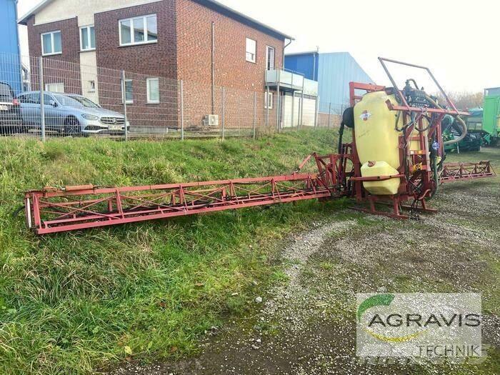 Hardi MEGA 1000 LTR. 牵引式喷雾机