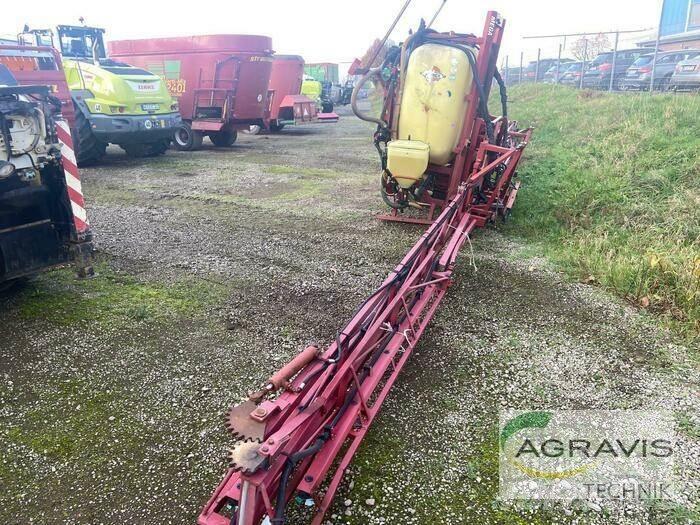 Hardi MEGA 1000 LTR. 牵引式喷雾机