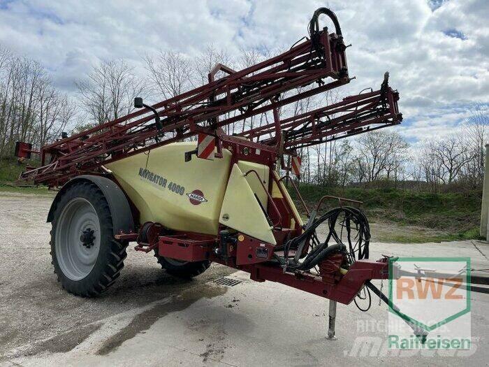Hardi Navigator 4000 牵引式喷雾机
