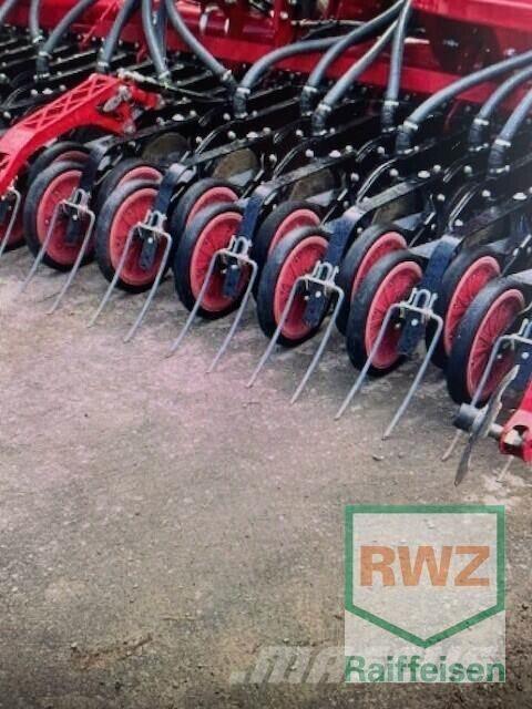 Horsch Pronto 6 DC 多功能条播机