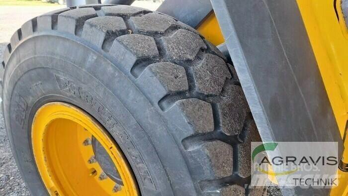 JCB 437 HT 轮式装载机
