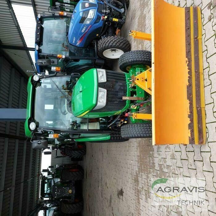 John Deere 3045 R 拖拉机/农用车