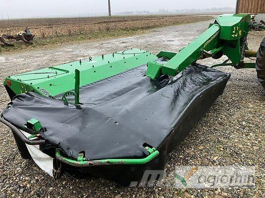 John Deere 328 A 割草机