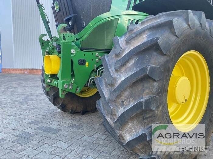 John Deere 6215 R 拖拉机/农用车