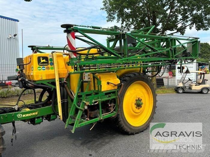 John Deere 632 牵引式喷雾机