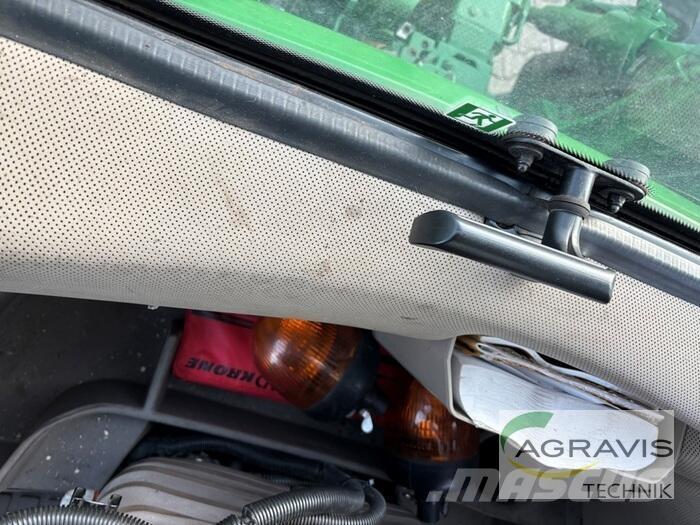 John Deere 8320 R 拖拉机/农用车