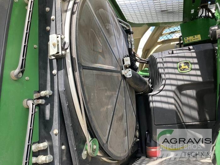 John Deere 8600 I 自走式青贮饲料收割机