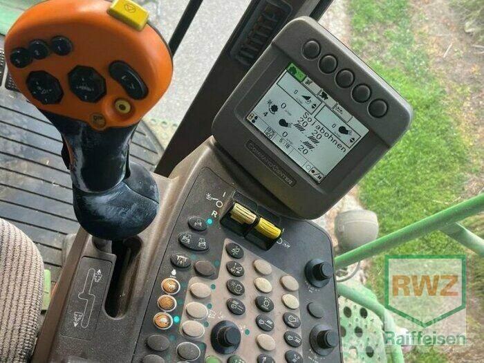 John Deere T560 联合收割机