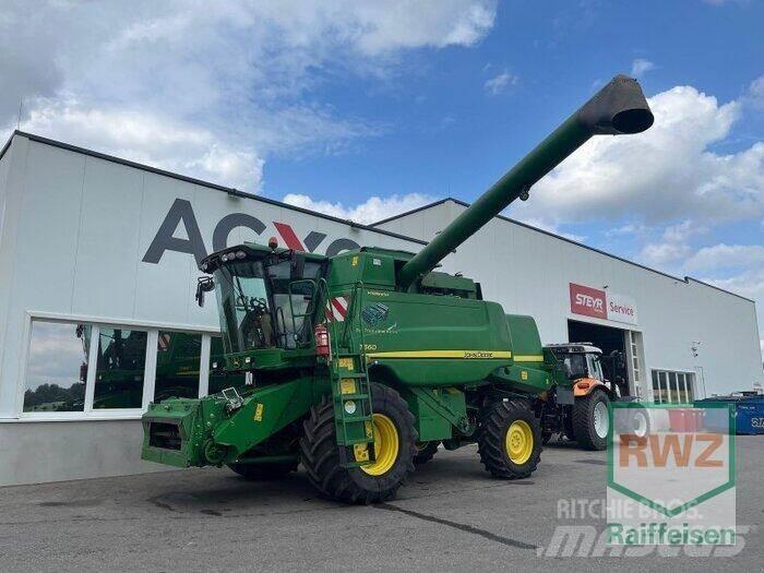John Deere T560 联合收割机