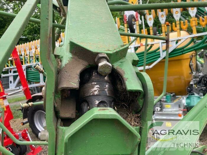 Krone KW 7.70/6 犁耙和摊草机