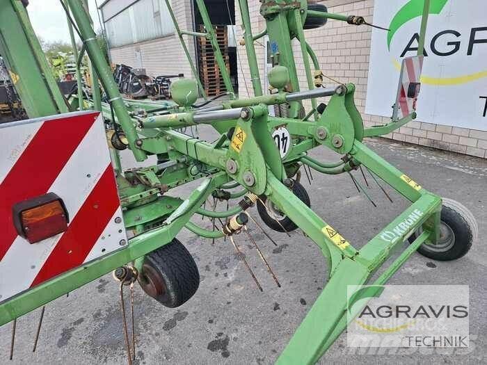 Krone KWT 10.50/8X7 犁耙和摊草机