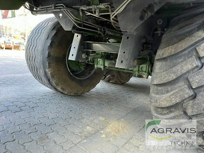 Krone TX 560 自动装载拖车