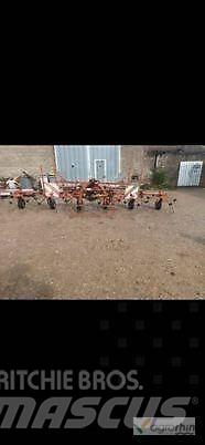 Kuhn 3F6301MH 犁耙和摊草机