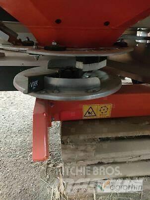 Kuhn Axis 20.2 M-EMC-W 矿物肥料撒播机