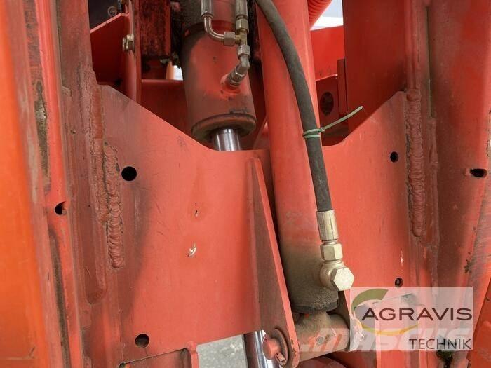 Kuhn GA 9321 犁耙和摊草机