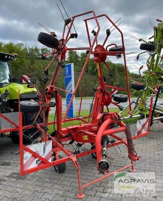 Kuhn GF 642 犁耙和摊草机
