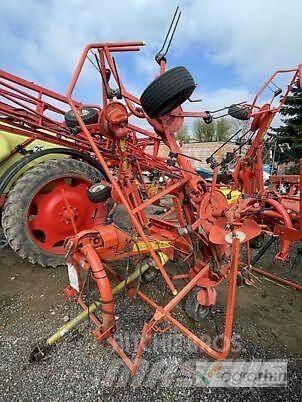 Kuhn GF5801MH 犁耙和摊草机