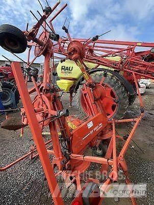 Kuhn GF5801MH 犁耙和摊草机