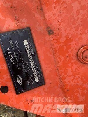 Kuhn GF7601MHO 犁耙和摊草机