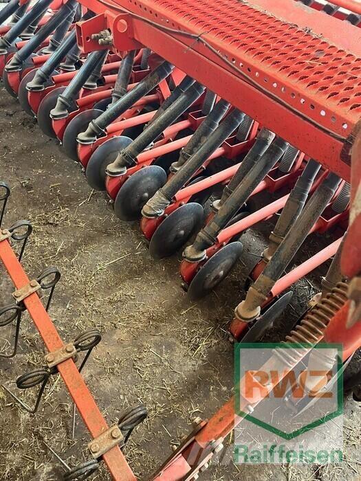 Kuhn INTEG2-3M / HR304D 条播机