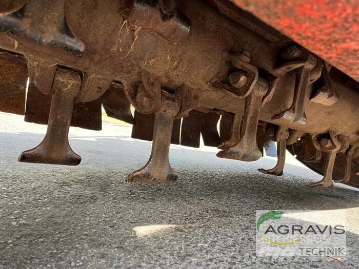 Kuhn RM 280 牧场割草机和切顶器