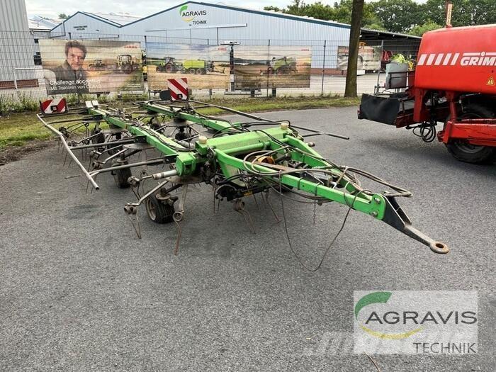 Kverneland 6913 犁耙和摊草机